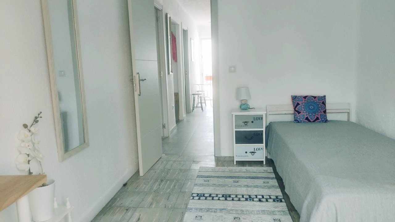 SE ALQUILA BONITO APARTAMENTO DESDE  01.0.9.26-30.6.27 EN ARROYO DE LA MIEL (BENALMÁDENA).