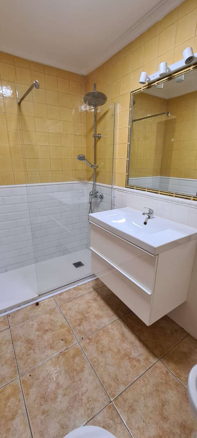 Media Temporada  . Se alquila desde 1.10.26-30.6.27 bonito apartamento en Arroyo de la Miel (Benalmádena)