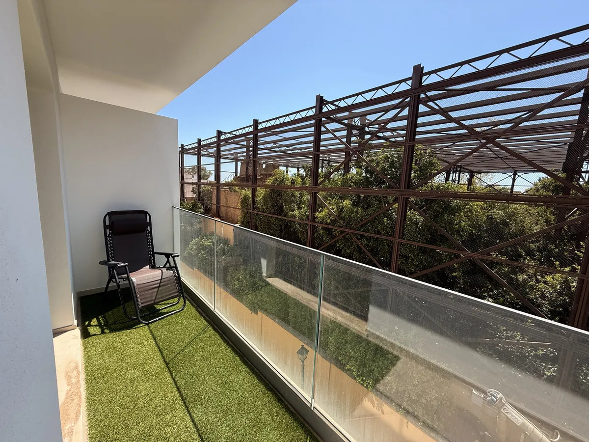 LARGA TEMPORADA . SE ALQUILA DESDE 15.6.26 BONITO APARTAMENTO  A ESTRENAR EN CENTRO DE FUENGIROLA