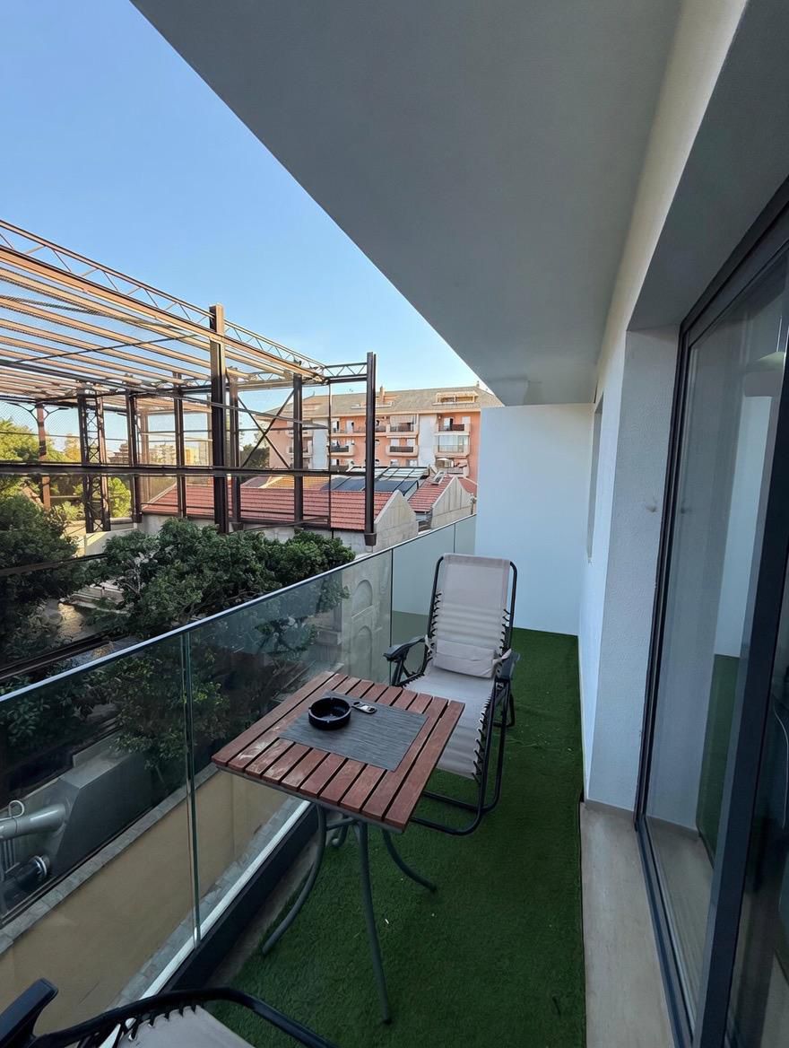 LARGA TEMPORADA . SE ALQUILA DESDE 15.6.26 BONITO APARTAMENTO  A ESTRENAR EN CENTRO DE FUENGIROLA
