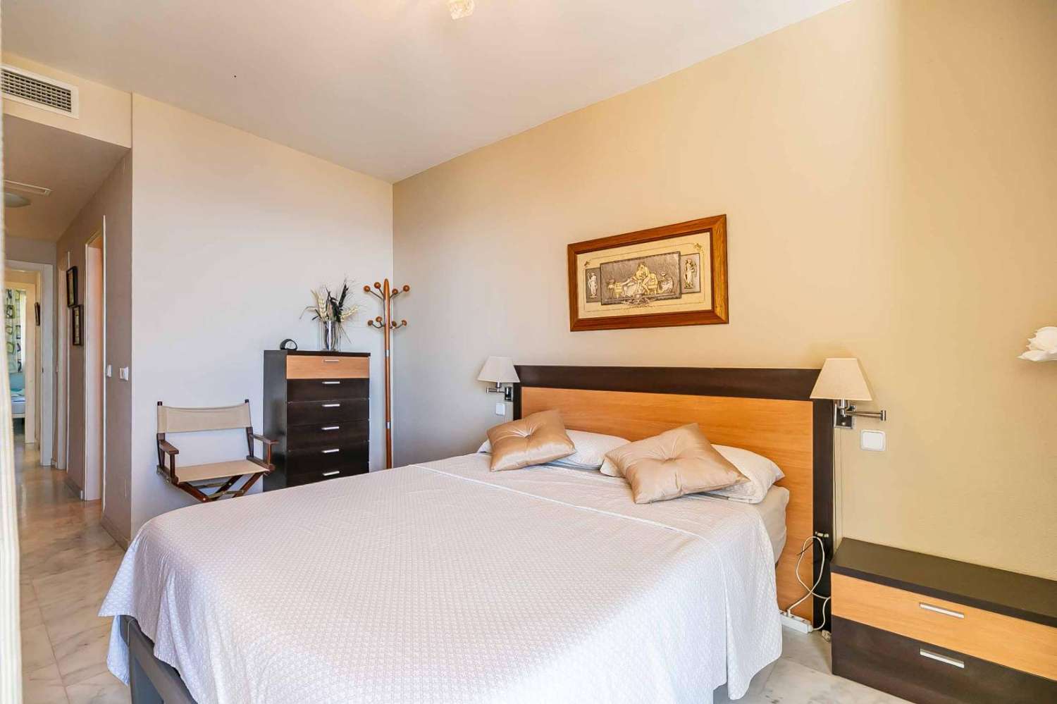 Media Temporada . Se alquila desde  1.9.26-30.6.27   bonito apartamento con vistas al mar  en Torreblanca del Sol (Fuengirola )
