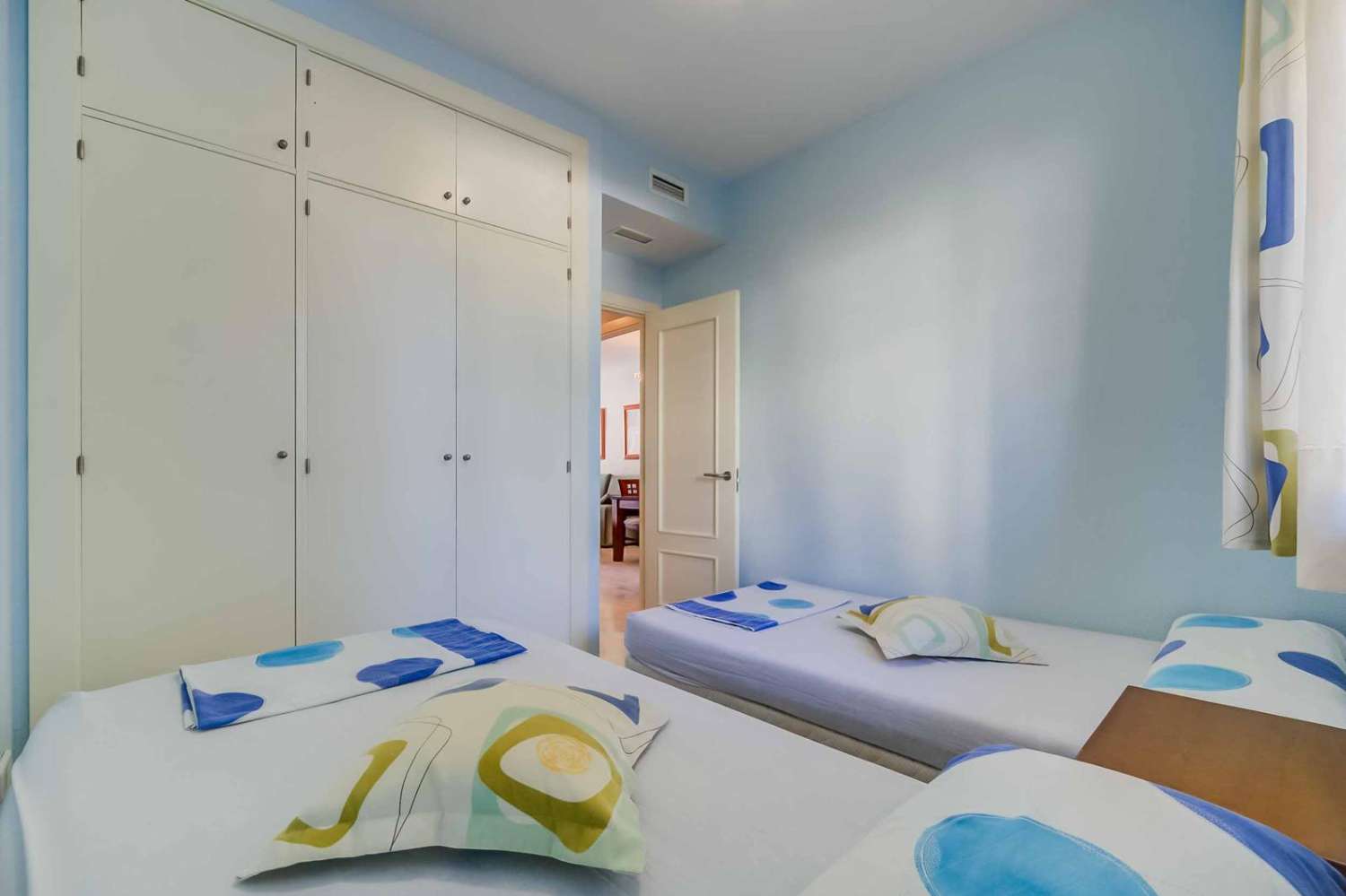 Media Temporada . Se alquila desde  1.9.26-30.6.27   bonito apartamento con vistas al mar  en Torreblanca del Sol (Fuengirola )