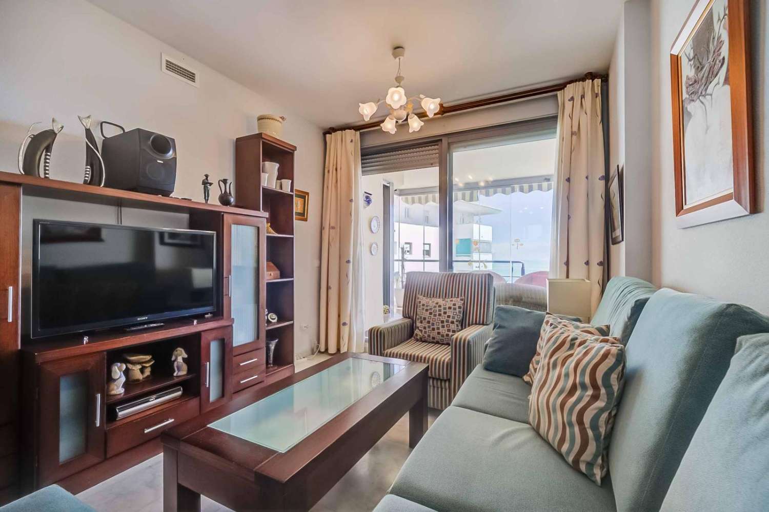 Media Temporada . Se alquila desde  1.9.26-30.6.27   bonito apartamento con vistas al mar  en Torreblanca del Sol (Fuengirola )