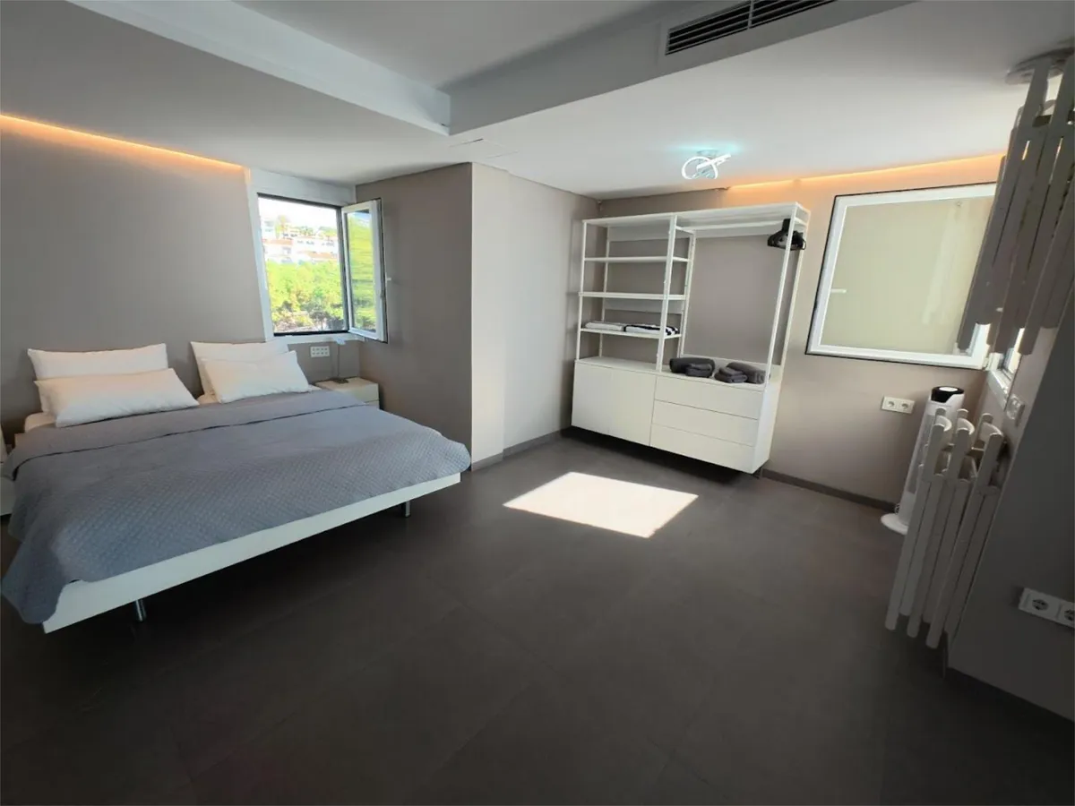 SE VENDE MAGNIFICO ATICO EN 1ª LINEA DE PLAYA EN ZONA RIVIERA DE SOL (MIJAS)