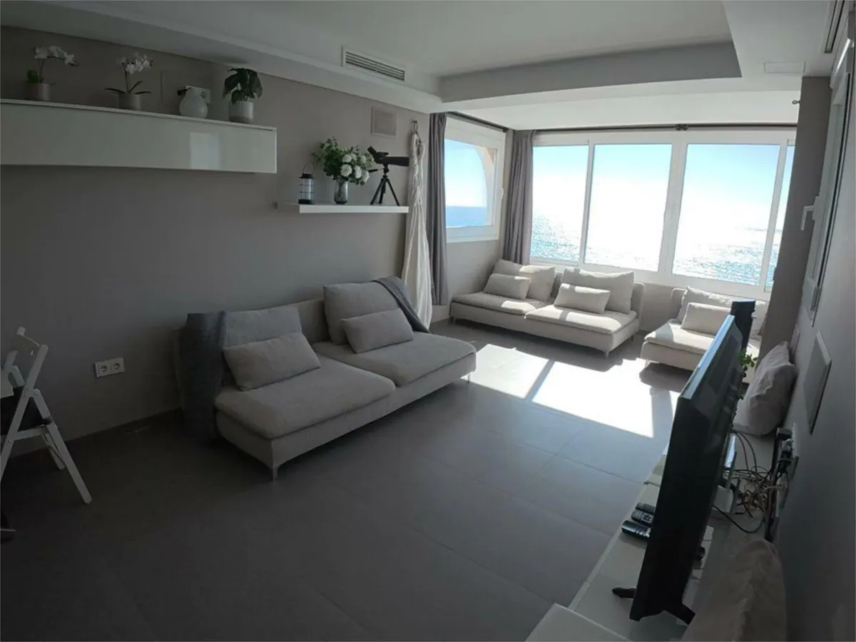 SE VENDE MAGNIFICO ATICO EN 1ª LINEA DE PLAYA EN ZONA RIVIERA DE SOL (MIJAS)