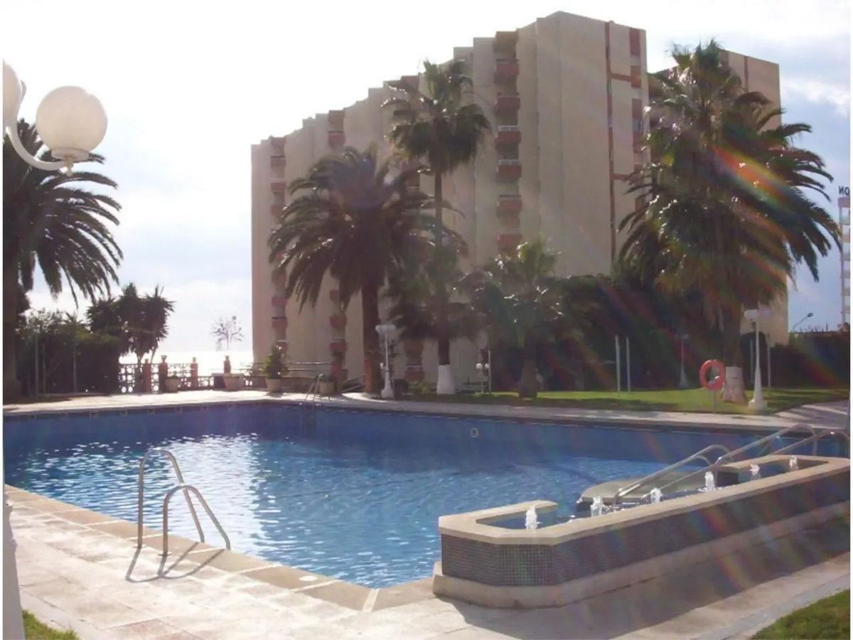 Se vende magnifico apartamento con vistas al mar cerca de Puerto Marina ( Benalmadena)