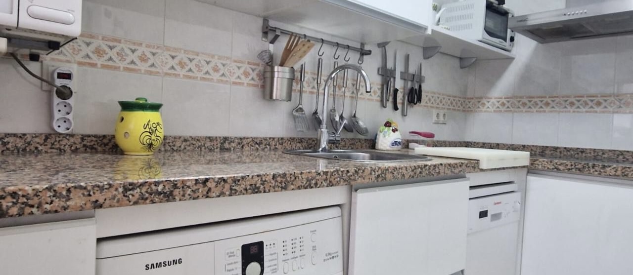 Se vende magnifico apartamento con vistas al mar cerca de Puerto Marina ( Benalmadena)