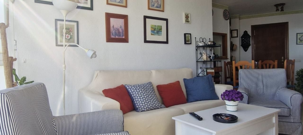 Se vende magnifico apartamento con vistas al mar cerca de Puerto Marina ( Benalmadena)