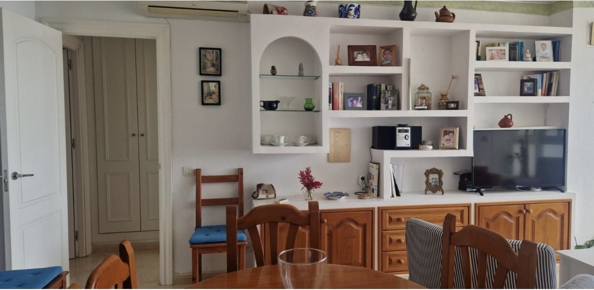 Se vende magnifico apartamento con vistas al mar cerca de Puerto Marina ( Benalmadena)