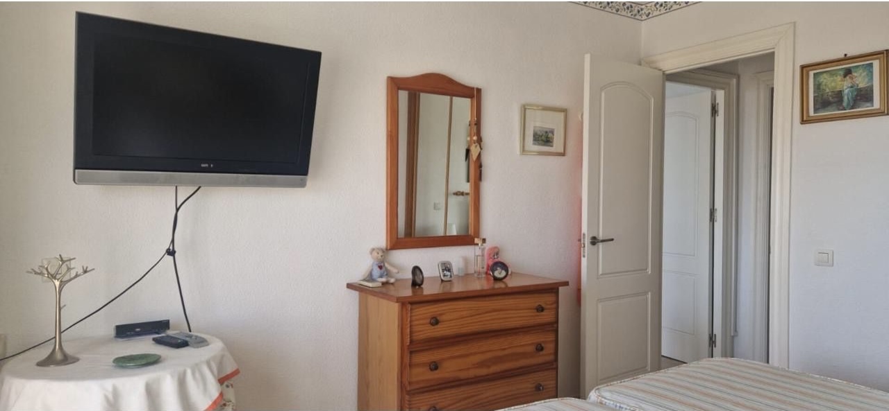 Se vende magnifico apartamento con vistas al mar cerca de Puerto Marina ( Benalmadena)
