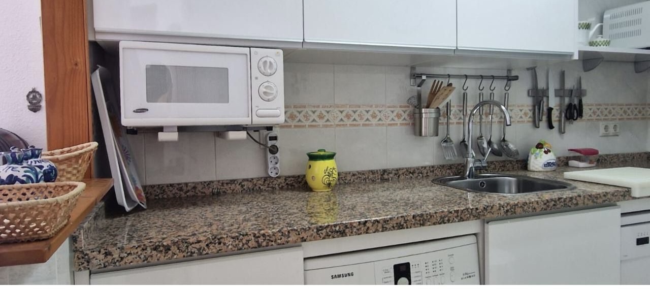 Se vende magnifico apartamento con vistas al mar cerca de Puerto Marina ( Benalmadena)