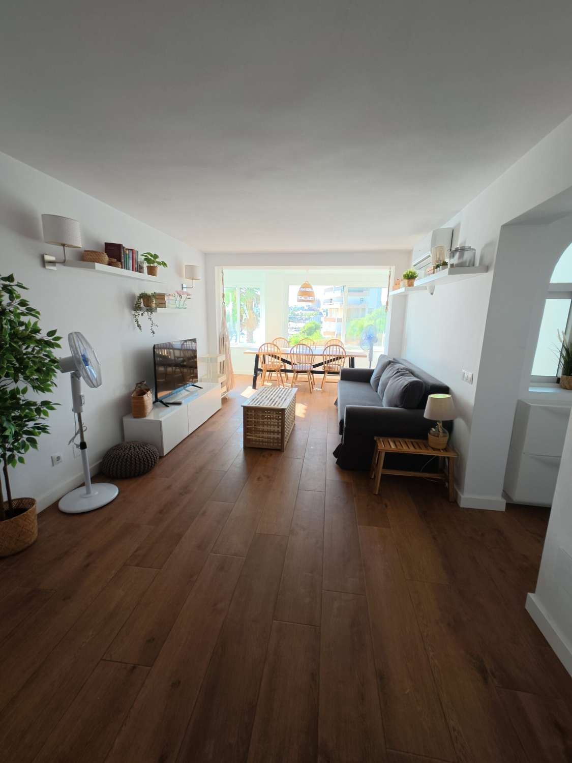 Se vende  magnifico apartamento en 1ª linea de playa en zona Riviera del Sol (Mijas )