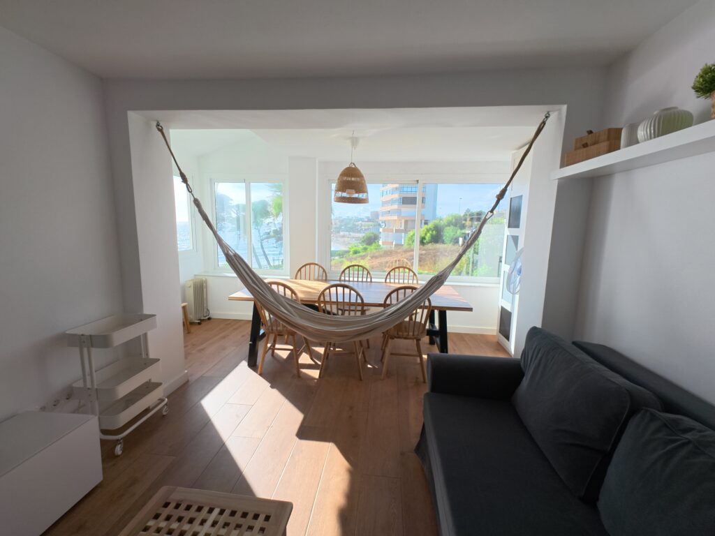 Se vende  magnifico apartamento en 1ª linea de playa en zona Riviera del Sol (Mijas )