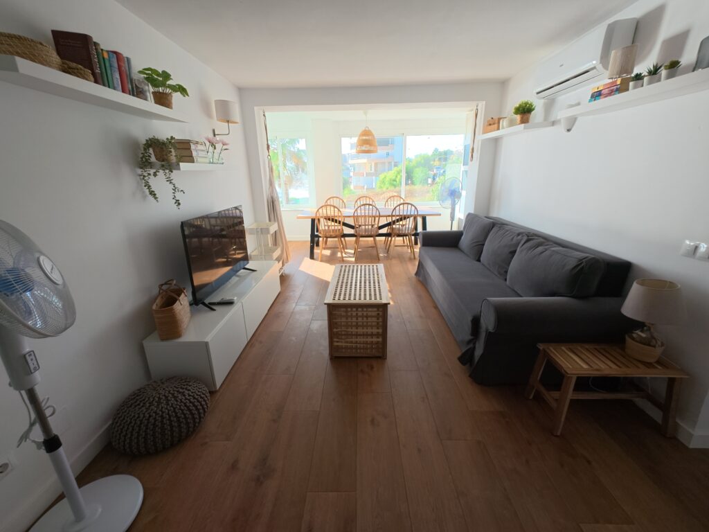 Se vende  magnifico apartamento en 1ª linea de playa en zona Riviera del Sol (Mijas )