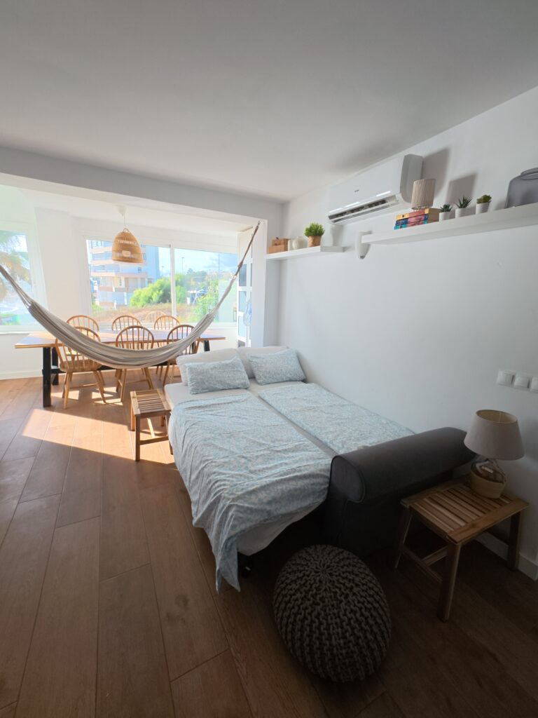 Se vende  magnifico apartamento en 1ª linea de playa en zona Riviera del Sol (Mijas )