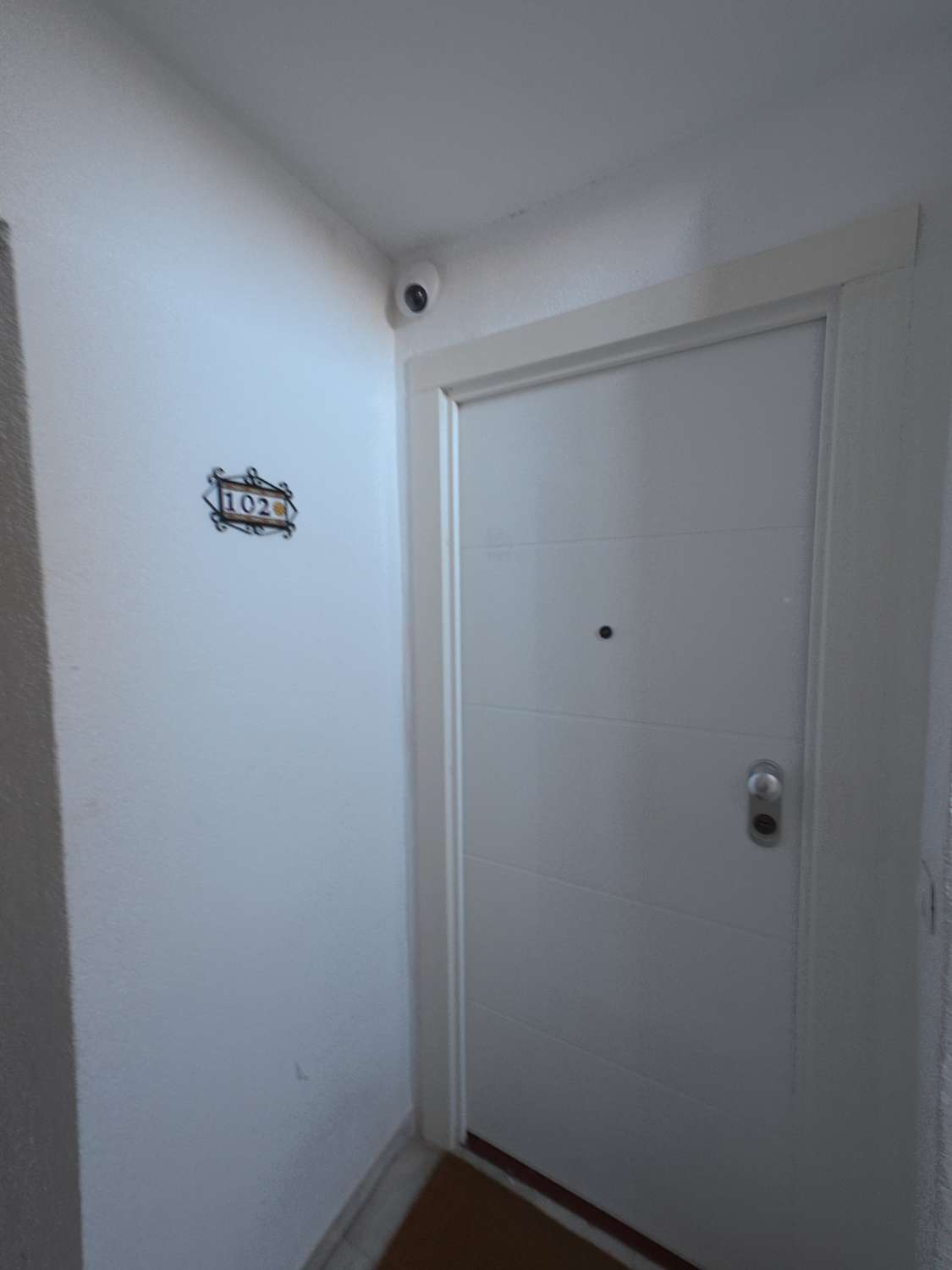Se vende  magnifico apartamento en 1ª linea de playa en zona Riviera del Sol (Mijas )