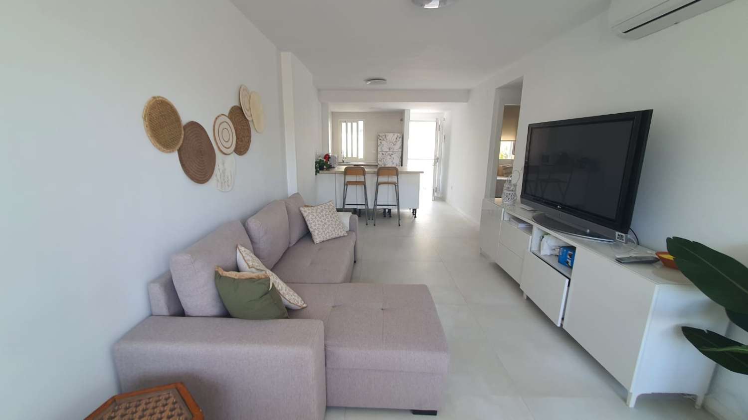 Media temporada .Se alquila de 1.9.26 -30.6.27 bonito Atico en Mijas Costa