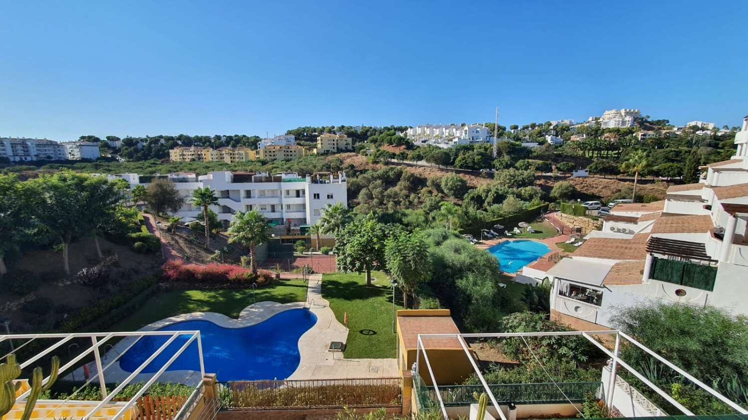 Halv sæson. Til leje fra 1.9.26 - 30.6.27 smuk penthouse i Mijas Costa