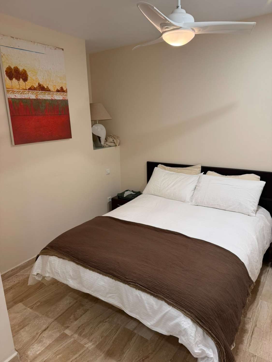 Media temporada . Se alquila de 1.9.26-30.6.27  bonito apartamento  con vistas al mar en zona lagar - La  Cal Golf (Mijas  Costa)