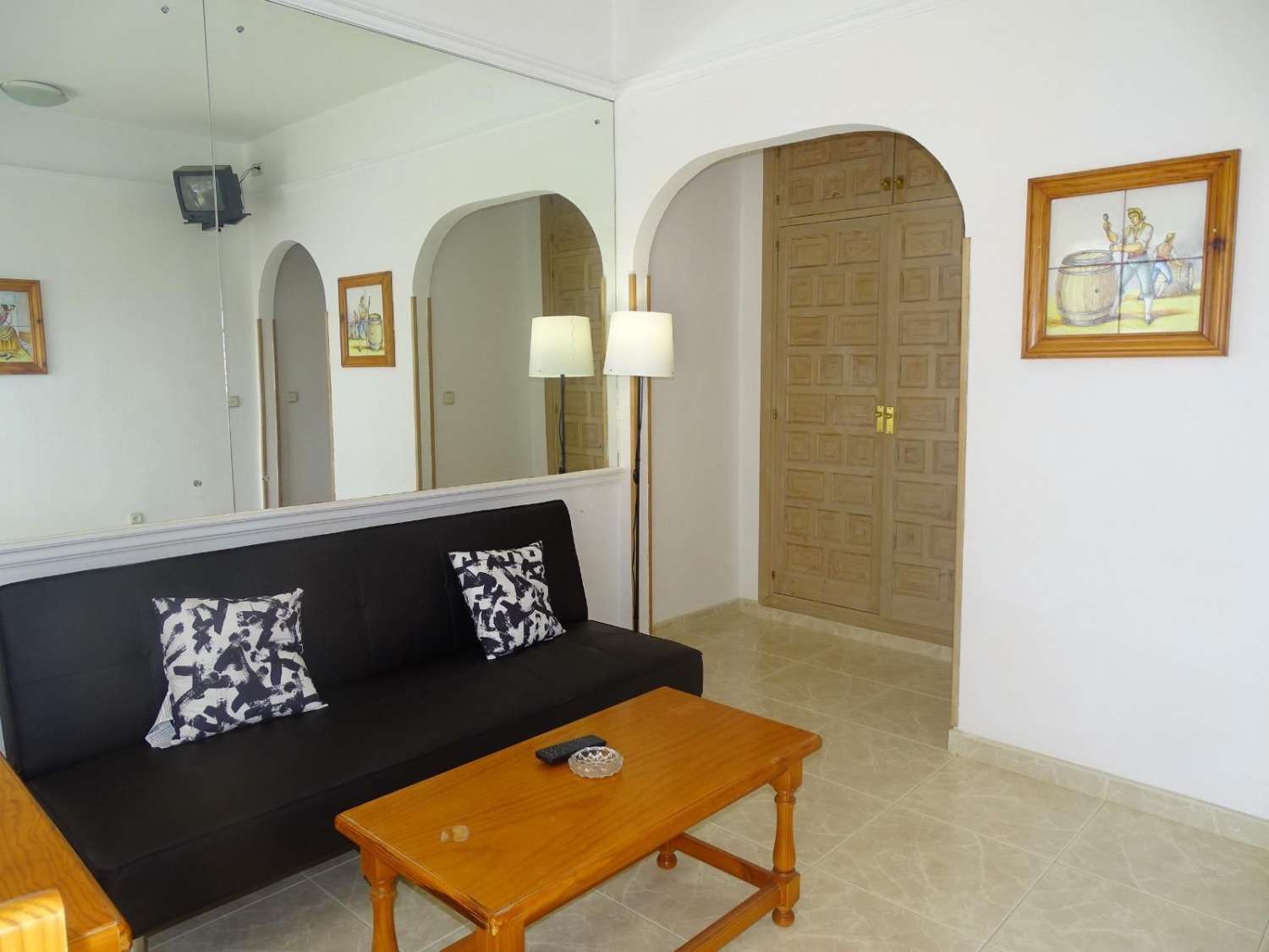 Studio myynnissä turistiluvalla, merinäköala La Carihuelassa (Torremolinos)