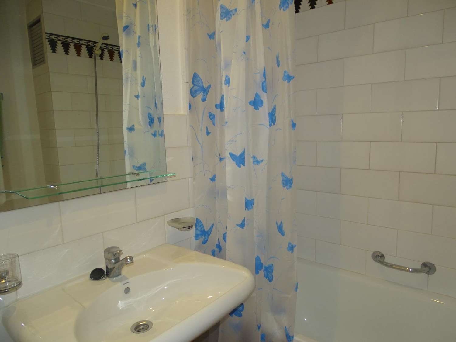 Studio myynnissä turistiluvalla, merinäköala La Carihuelassa (Torremolinos)
