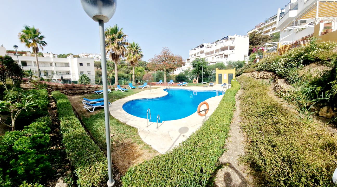 Larga temporada  .Se alquila desde  1.11.26 bonito Atico en Mijas Costa