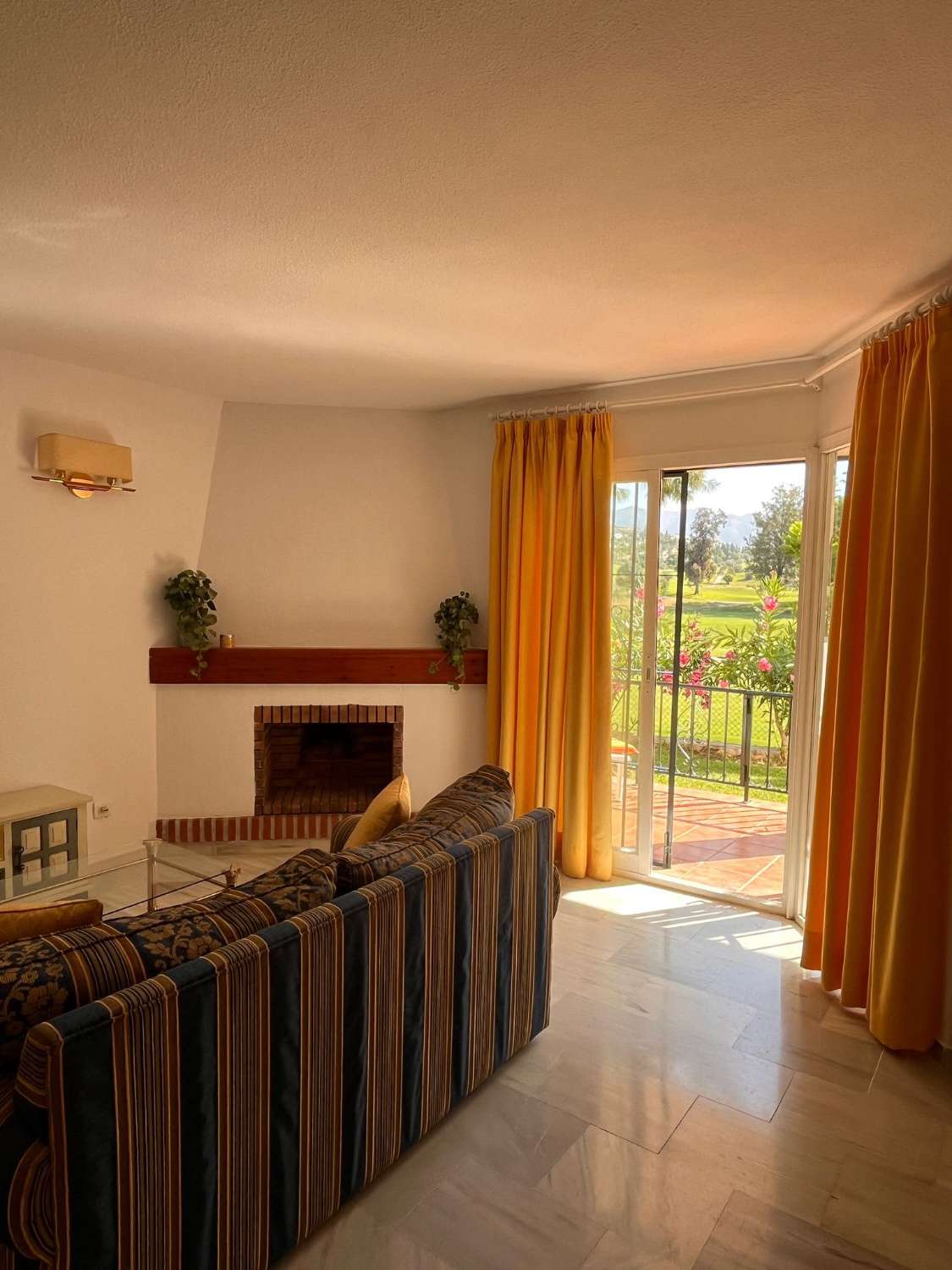Larga Temporada . Se alquila desde principios de Julio 2026  bonito apartamento cerca de Mijas Golf