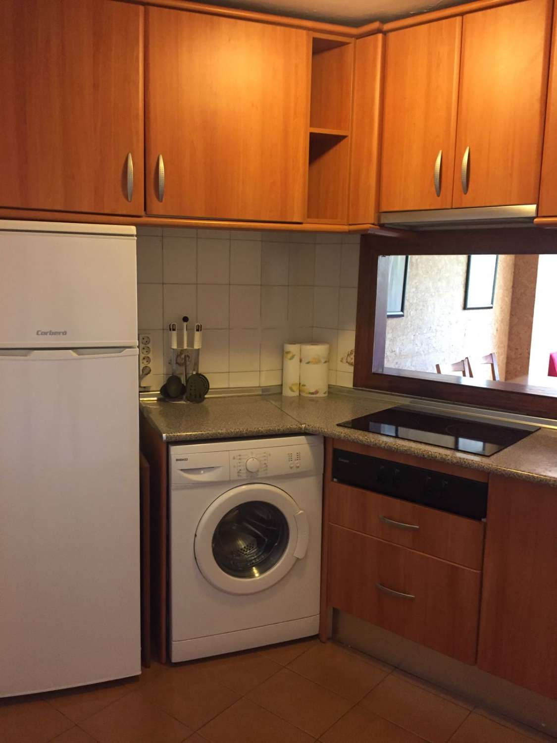 Larga temporada . Se alquila amplio apartamento cerca de la playa y Puerto Marina en Benalmadena
