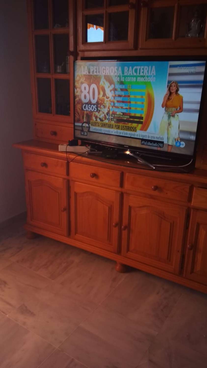 Media Temporada . Se alquila desde 1.9.26-30.6.27 bonito atico con vistas al mar en  2ª linea de playa en Nueva Torrequebrada (Benalmadena)