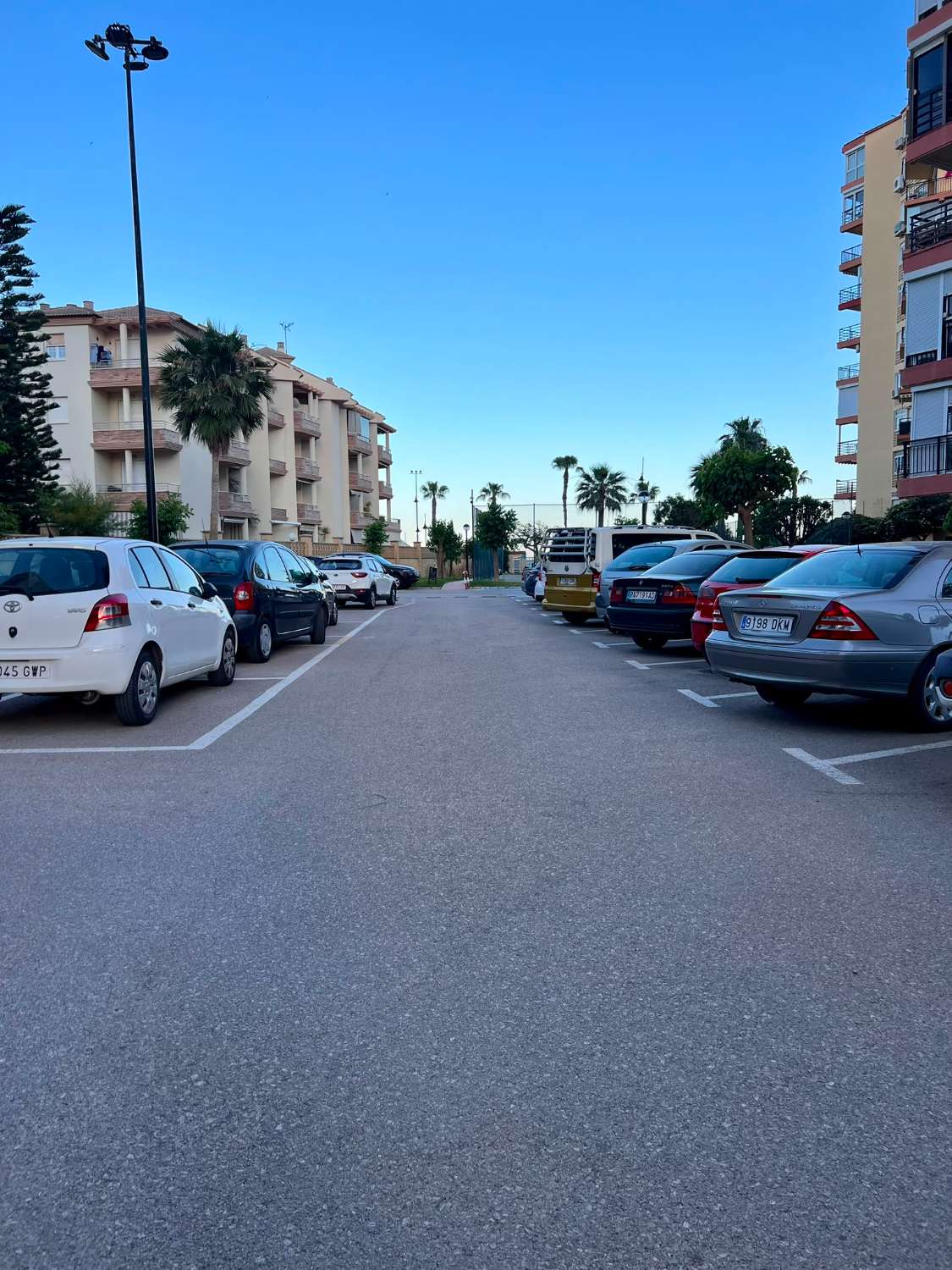 Media Temporada . Se alquila desde 1.9.26- 30.6.27 magnifico apartamento  con vistas al mar en Playamar   (Torremolinos)