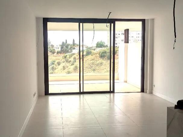 Upea asunto myynnissä El Higuerónissa (Fuengirola)