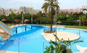 Media temporada .Se alquila  precioso estudio  del 01/09/2026 - 30/06/2027 en Benalmadena