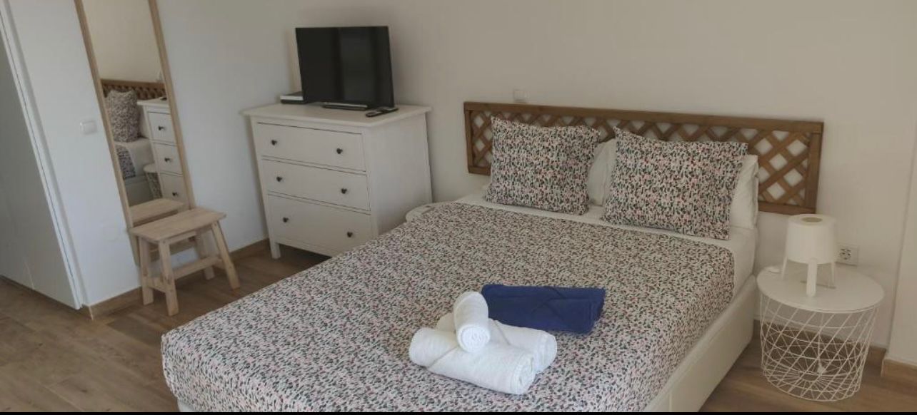 Media temporada .Se alquila  precioso estudio  del 01/09/2026 - 30/06/2027 en Benalmadena