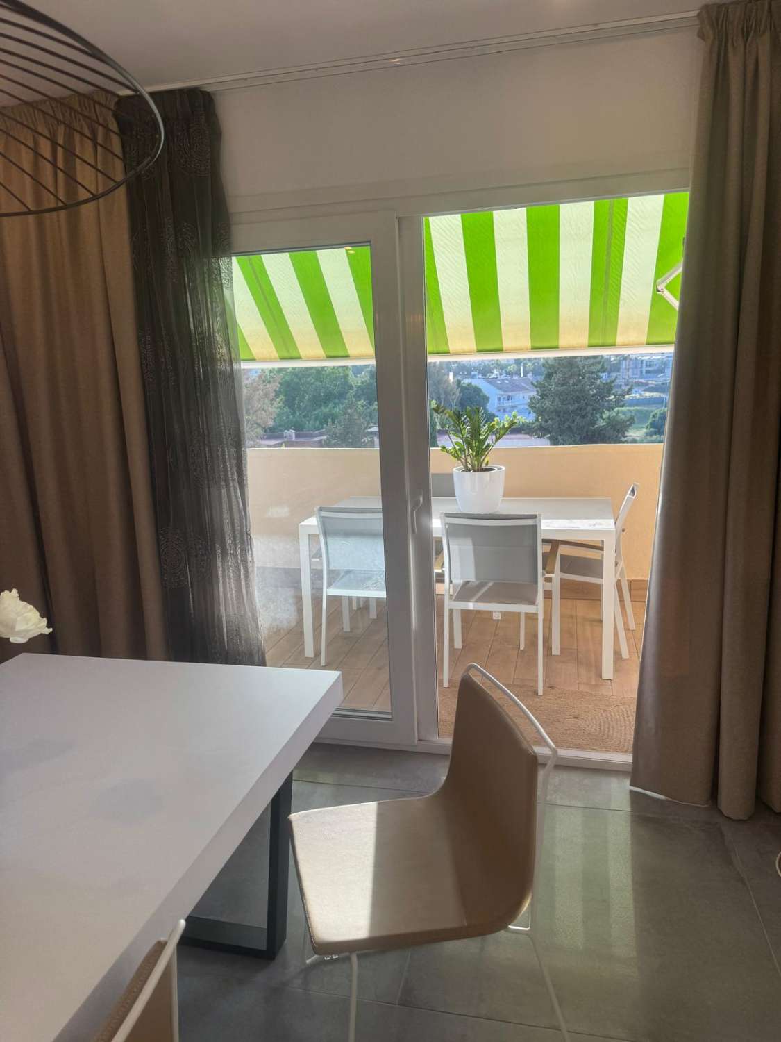 Magnificent furnished apartment with sea views for sale in the centre of Fuengirola