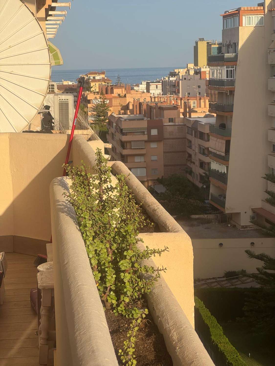 Magnificent furnished apartment with sea views for sale in the centre of Fuengirola