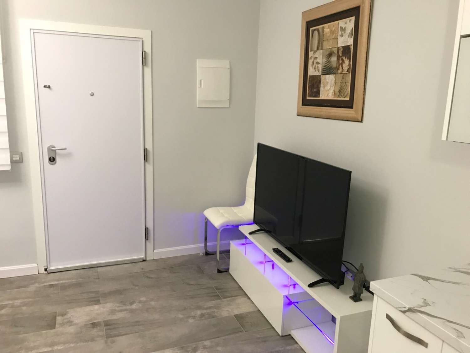 Media Temporada .Se alquila dede 1.10.26-30.4.27  apartamento al lado de la playa en La Carihuela (Torremolinos)