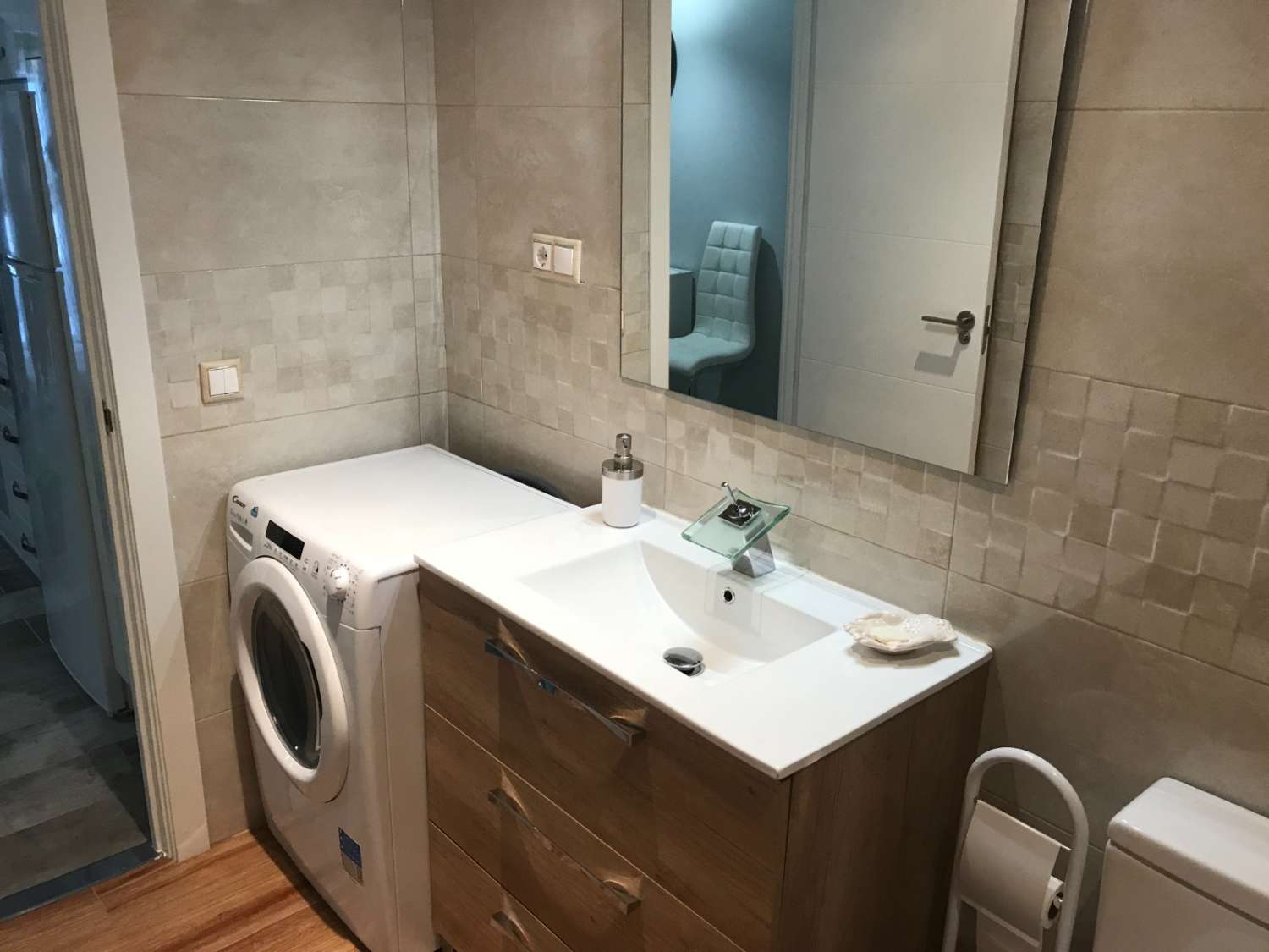 Media Temporada .Se alquila dede 1.10.26-30.4.27  apartamento al lado de la playa en La Carihuela (Torremolinos)