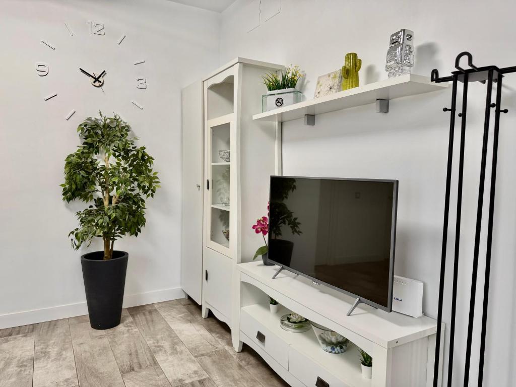 Media Temporada .Se alquila dede 1.10.26-30.4.27  apartamento al lado de la playa en La Carihuela (Torremolinos).