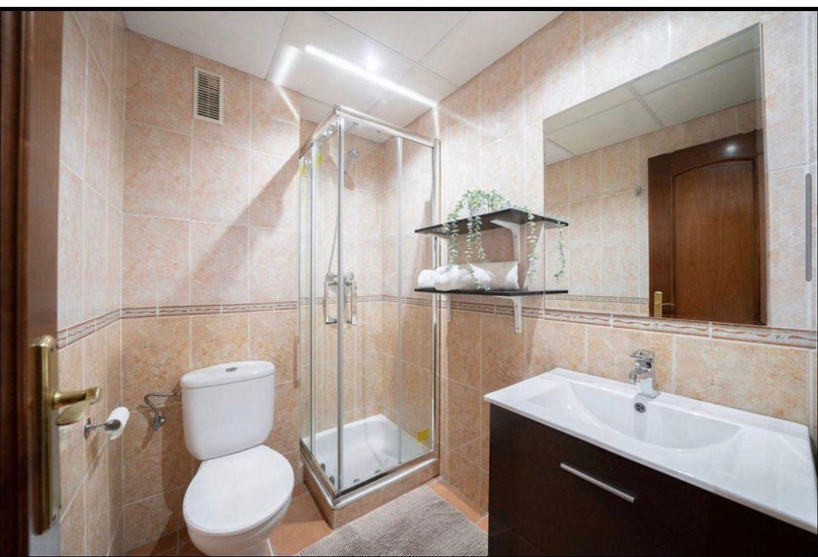 Media Temporada . Se alquila desde 15.9.26-30.6.27 magnifico Atico Duplex en zona Los Pacos  (Fuengirola)
