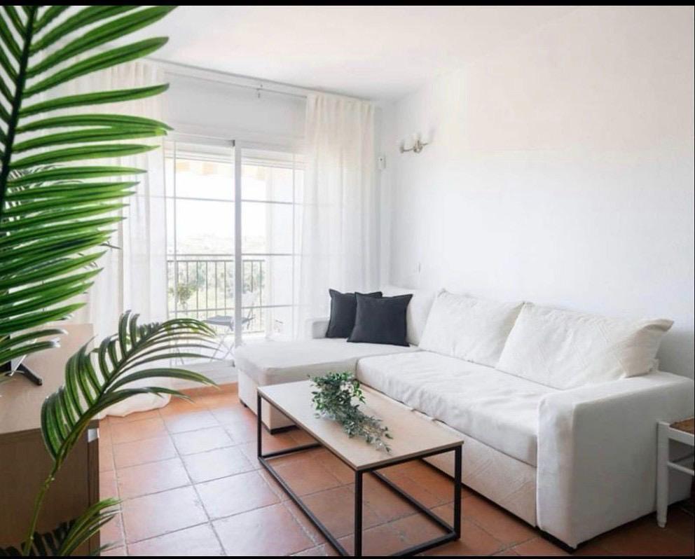 Media Temporada . Se alquila desde 15.9.26-30.6.27 magnifico Atico Duplex en zona Los Pacos  (Fuengirola)