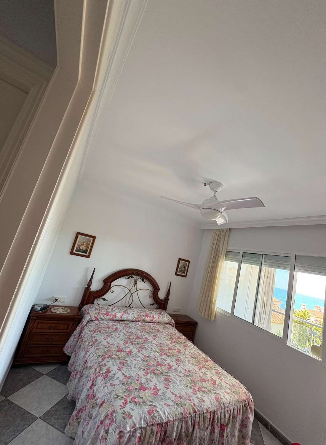 Mid-season . For rent from 1.11.26-31.5.2027 Nice apartment with sea views on the 1st line in Benalmadena