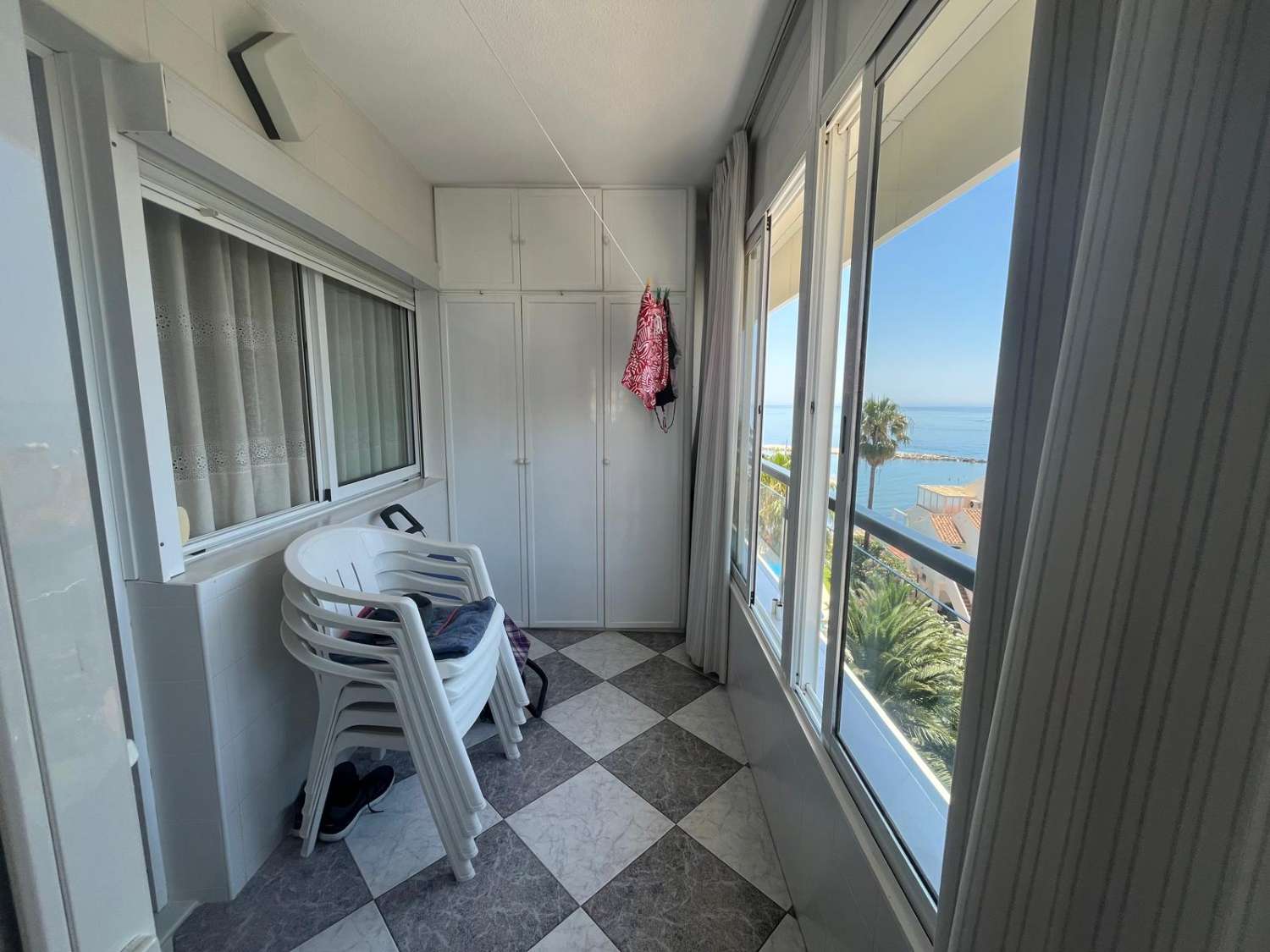 Mid-season . For rent from 1.11.26-31.5.2027 Nice apartment with sea views on the 1st line in Benalmadena