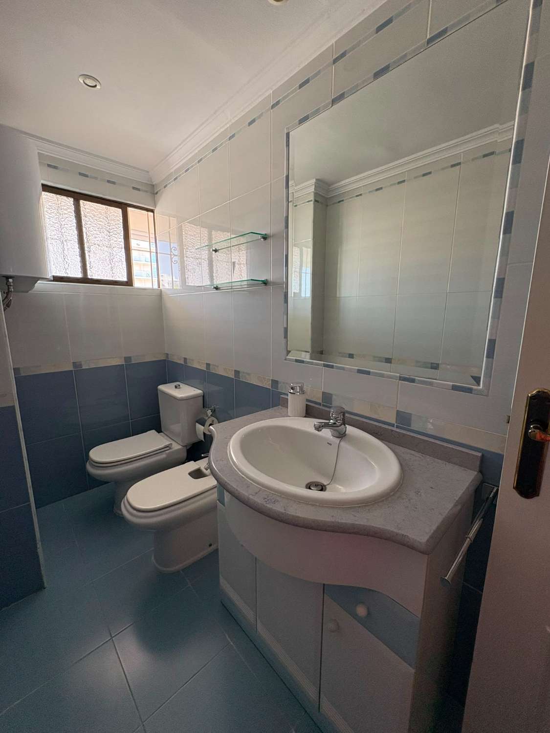 Mid-season . For rent from 1.11.26-31.5.2027 Nice apartment with sea views on the 1st line in Benalmadena