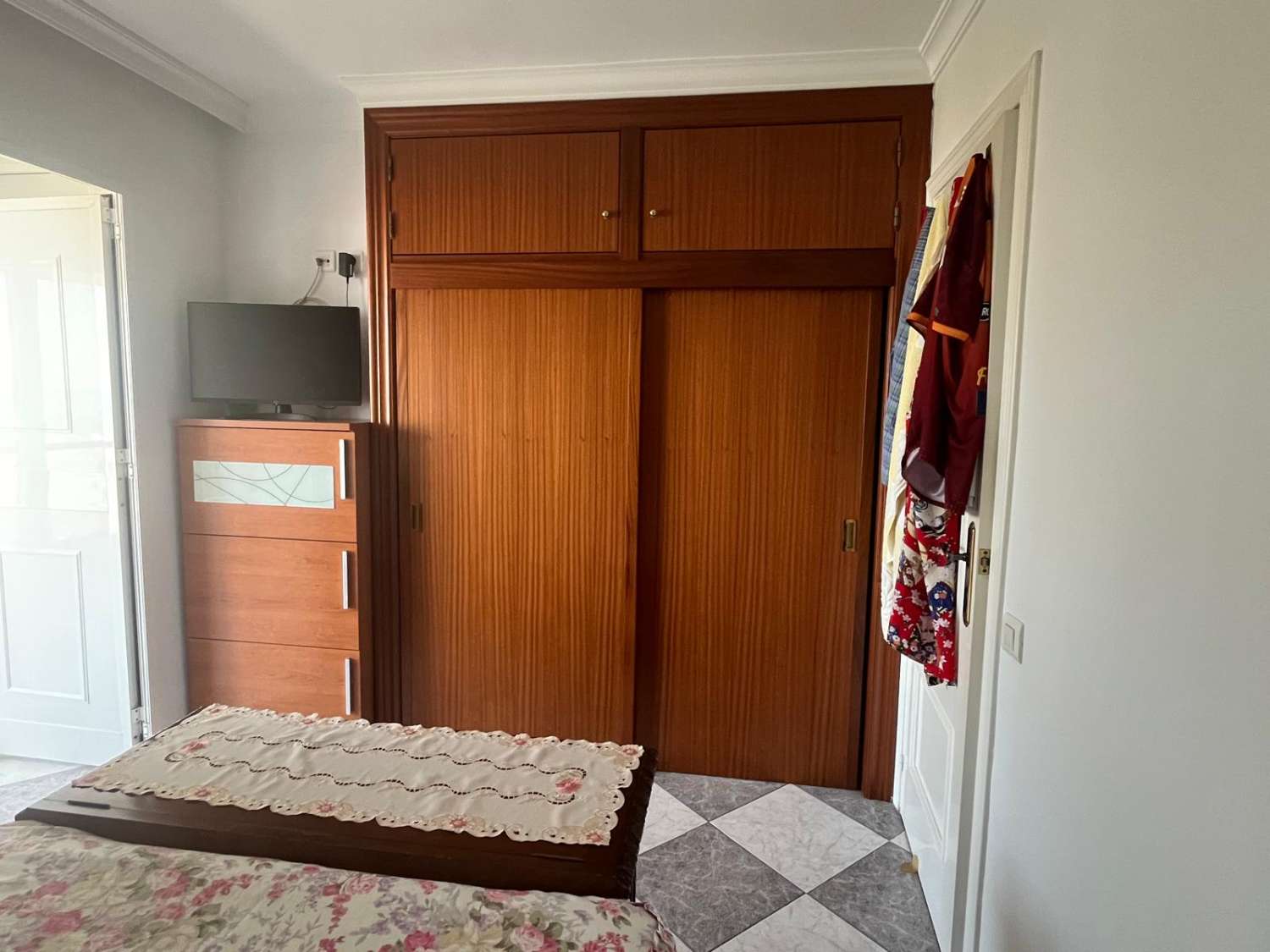 Mid-season . For rent from 1.11.26-31.5.2027 Nice apartment with sea views on the 1st line in Benalmadena