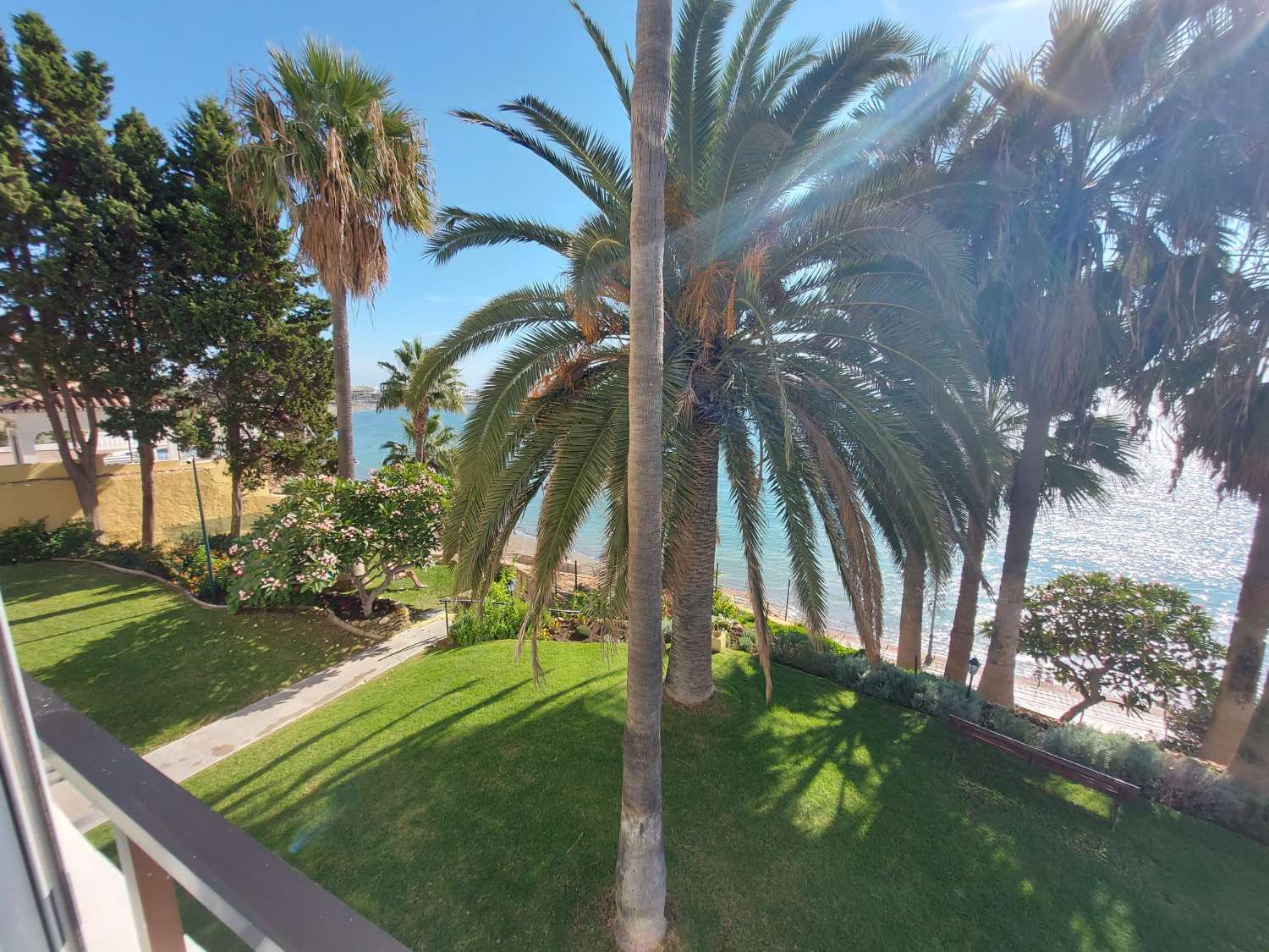 Mid-season . For rent from 1.11.26-31.5.2027 Nice apartment with sea views on the 1st line in Benalmadena