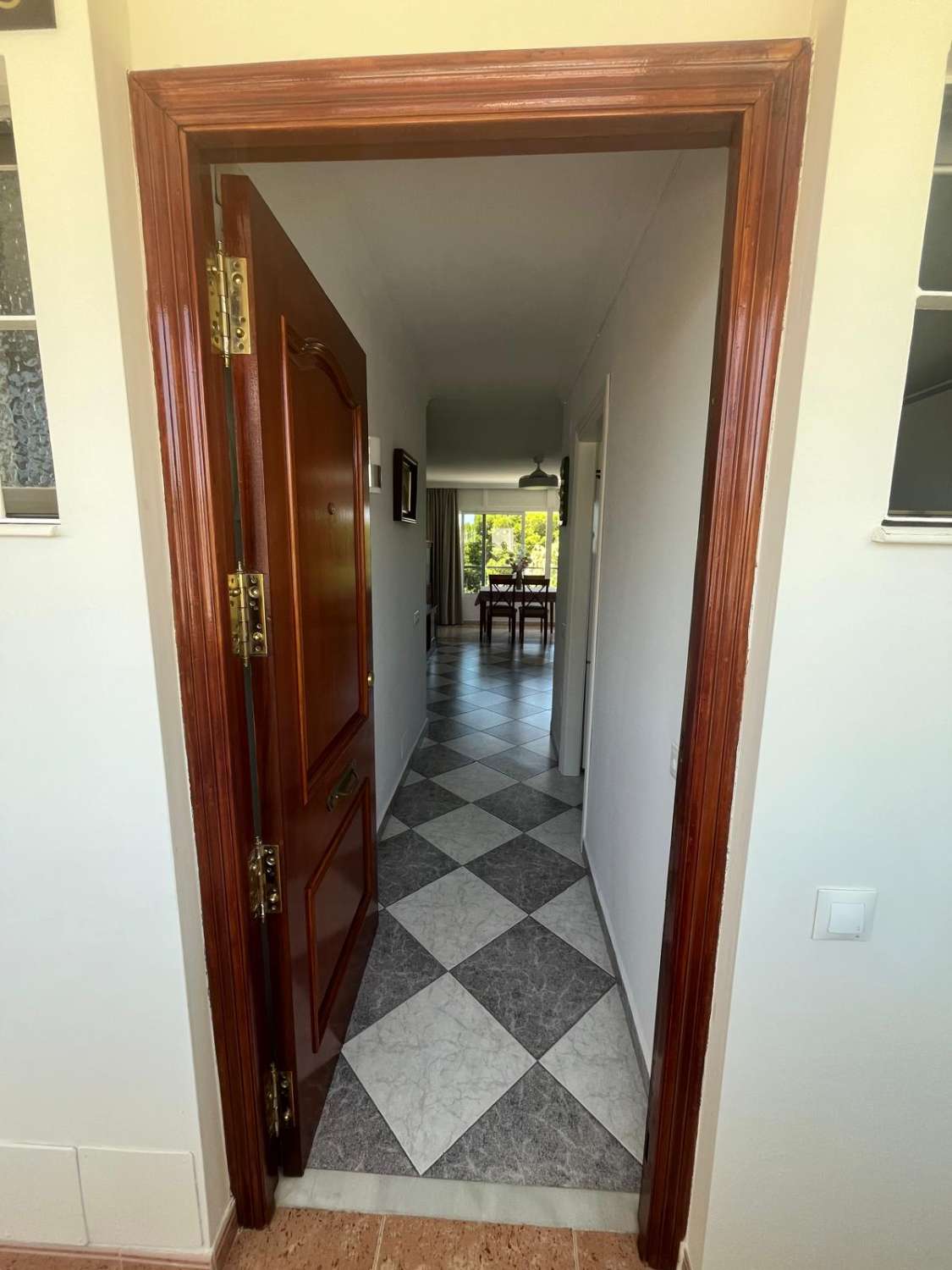Mid-season . For rent from 1.11.26-31.5.2027 Nice apartment with sea views on the 1st line in Benalmadena