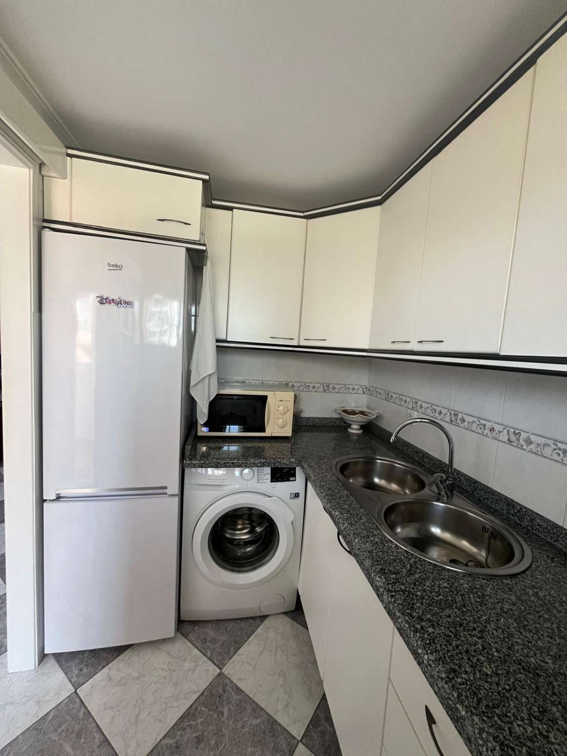 Mid-season . For rent from 1.11.26-31.5.2027 Nice apartment with sea views on the 1st line in Benalmadena