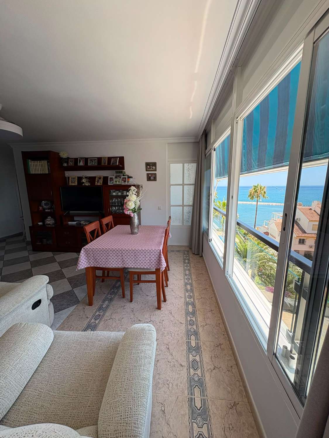 Mid-season . For rent from 1.11.26-31.5.2027 Nice apartment with sea views on the 1st line in Benalmadena