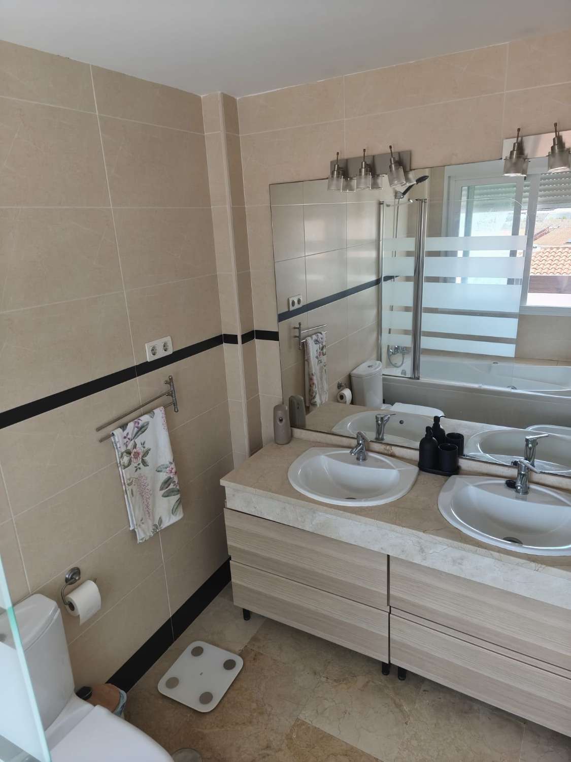 Beautiful semi-detached house for sale in Las Lagunas area ( Mijas )