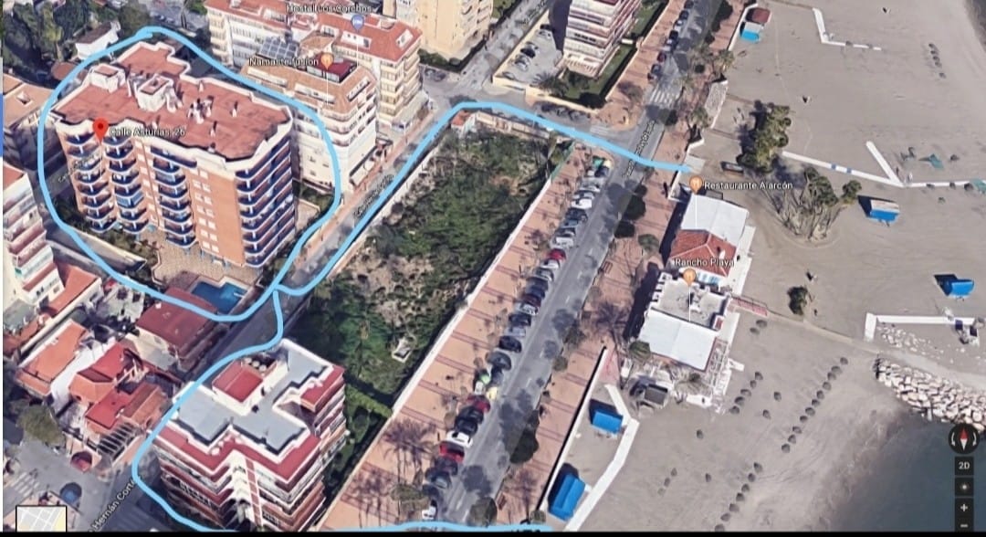 Media temporada . Se alquila desde 1.9.26-30.6.27 bonito apartamento con vistas al mar en 2ª linea de playa en  Fuengirola